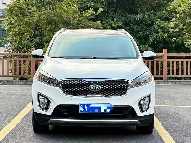 Kia Sorento — фото 2