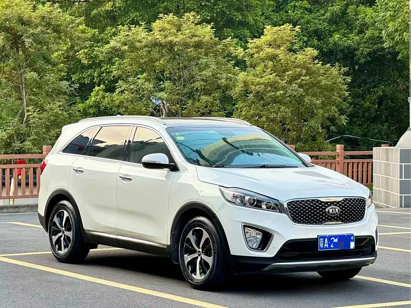Kia Sorento — фото 3