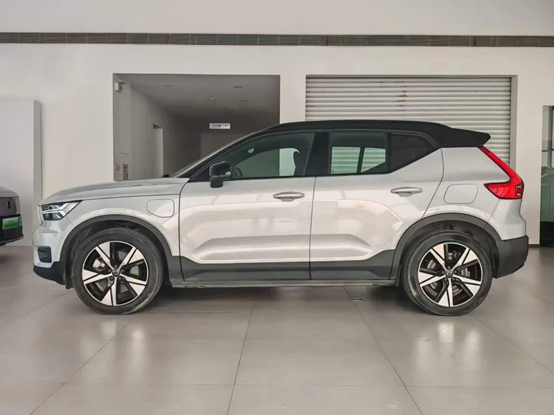 Volvo XC40 New Energy — фото 5