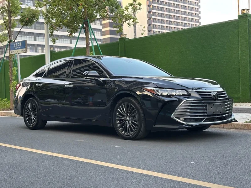 Toyota Avalon — фото 3