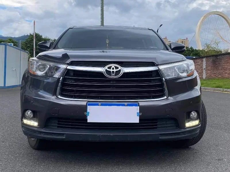 Toyota Highlander — фото 2
