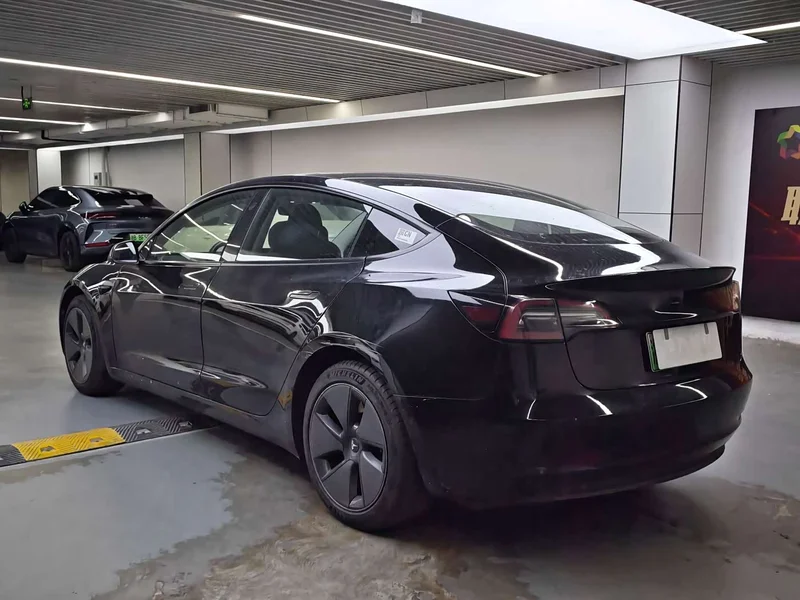 Tesla Model 3 — фото 15