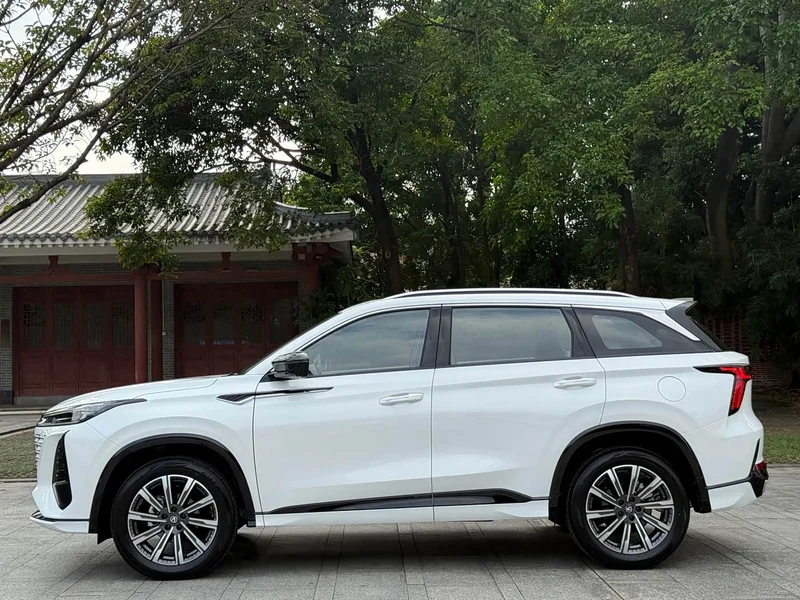 Changan CS75PLUS — фото 12