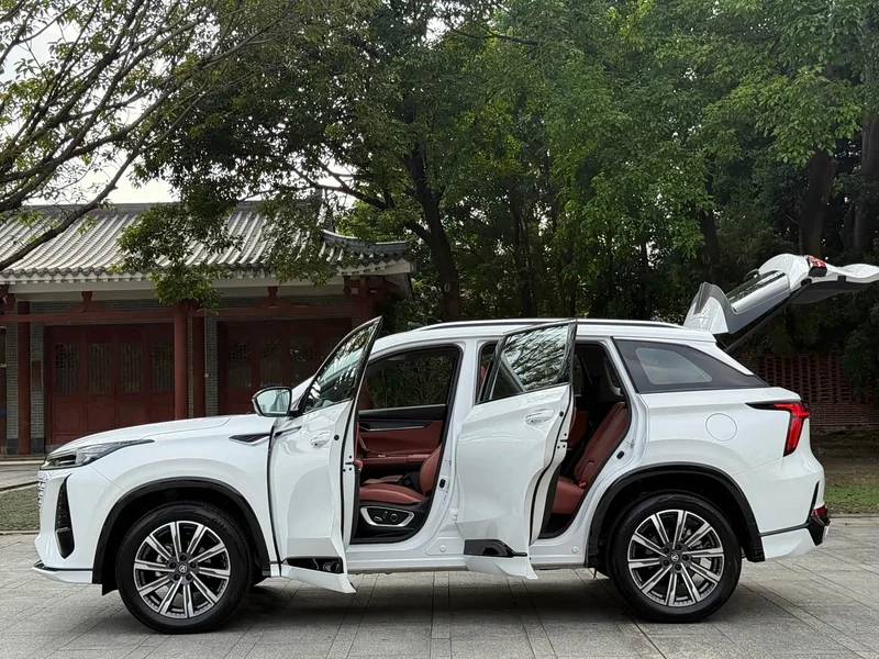 Changan CS75PLUS — фото 13