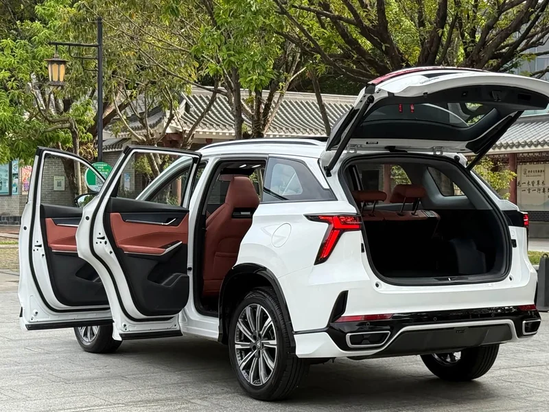 Changan CS75PLUS — фото 19