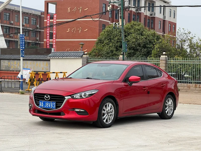 Mazda 3 Axela — фото 1