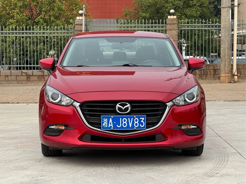Mazda 3 Axela — фото 2