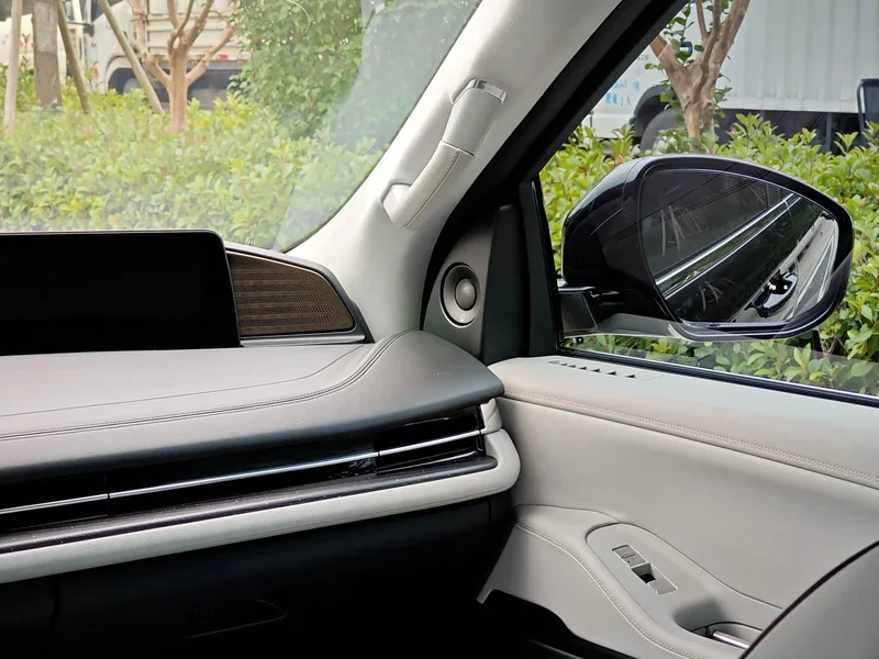 Lincoln Navigator — фото 15