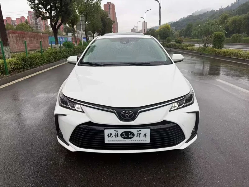 Toyota Corolla — фото 2