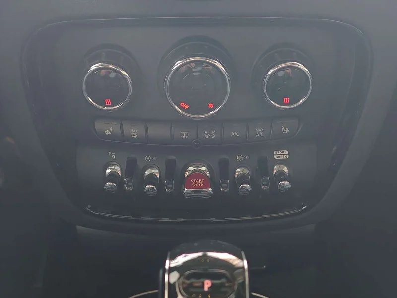 MINI CLUBMAN — фото 11