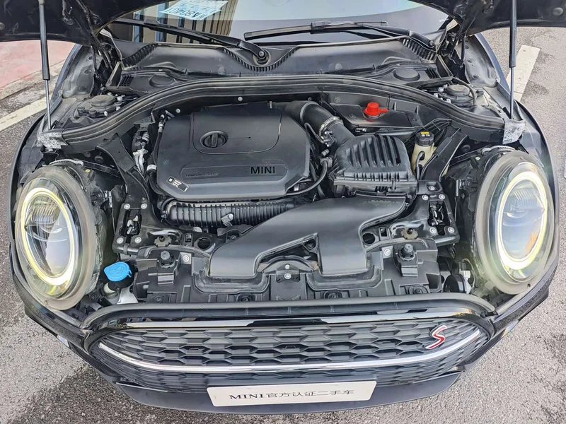 MINI CLUBMAN — фото 16
