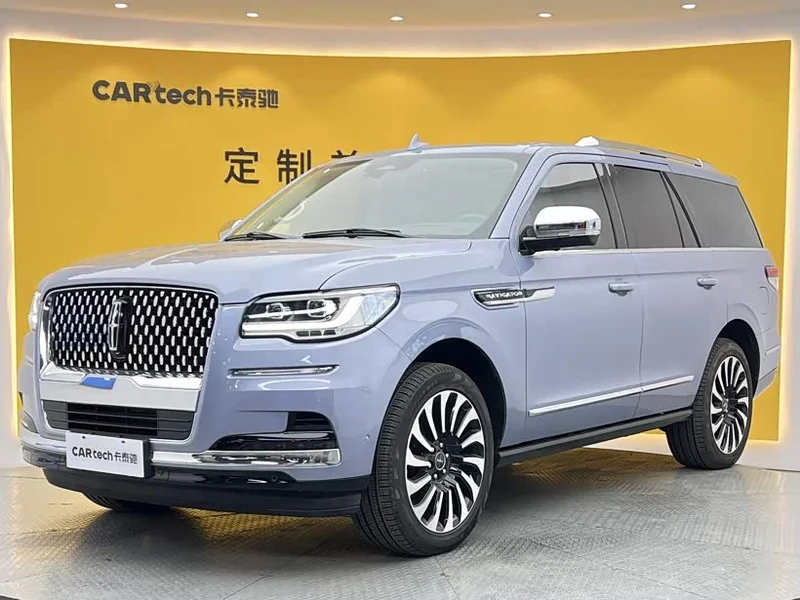 Lincoln Navigator — фото 15