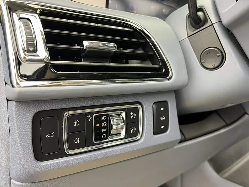 Lincoln Navigator — фото 17