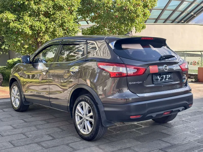 Nissan Qashqai — фото 21
