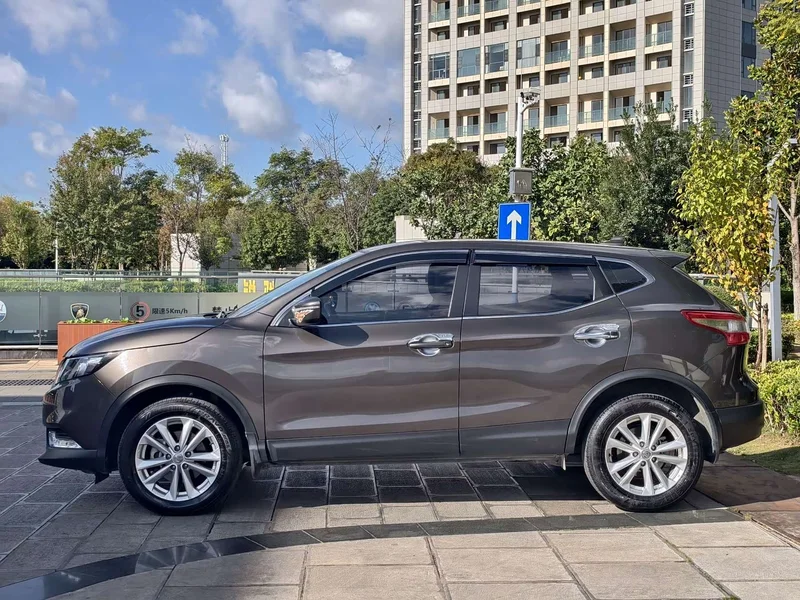 Nissan Qashqai — фото 6