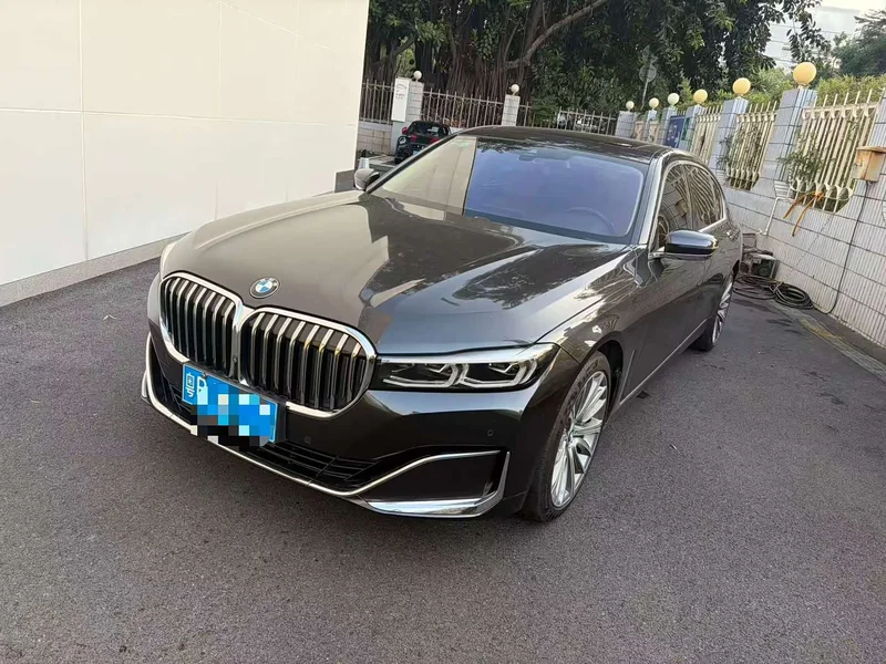 BMW 7-Series — фото 1
