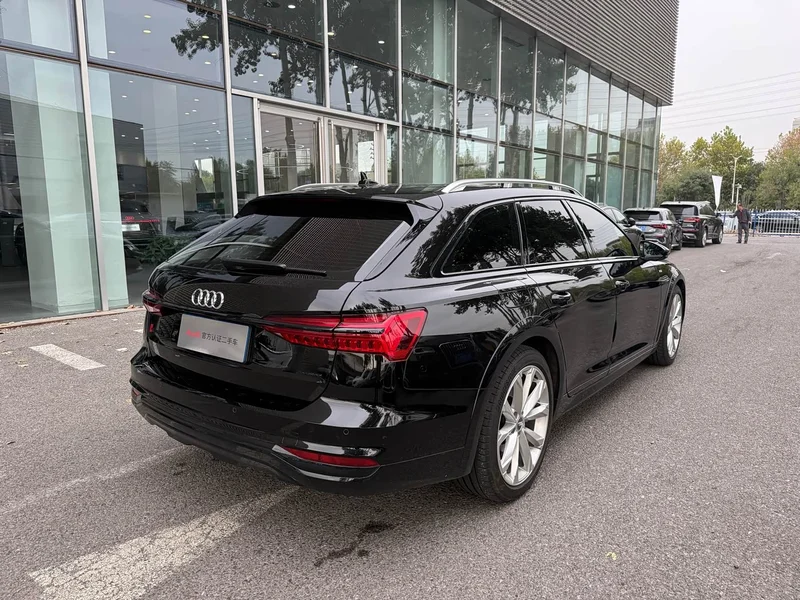 Audi A6 — фото 20