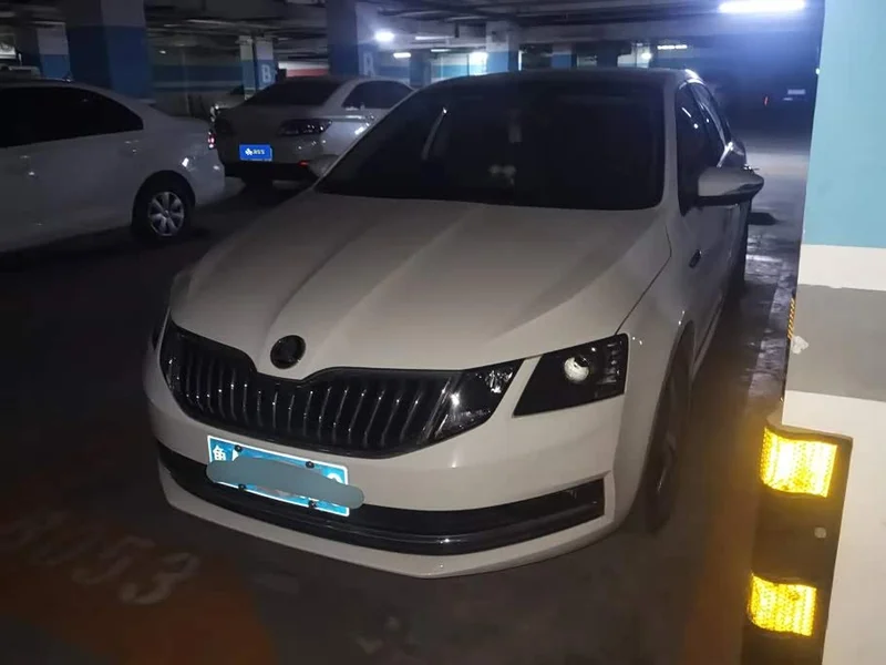 Volkswagen Octavia — фото 1