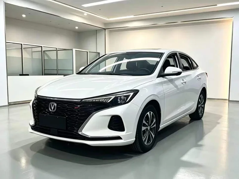 Changan Eado — фото 1