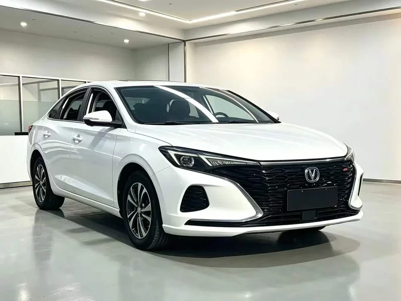 Changan Eado — фото 2