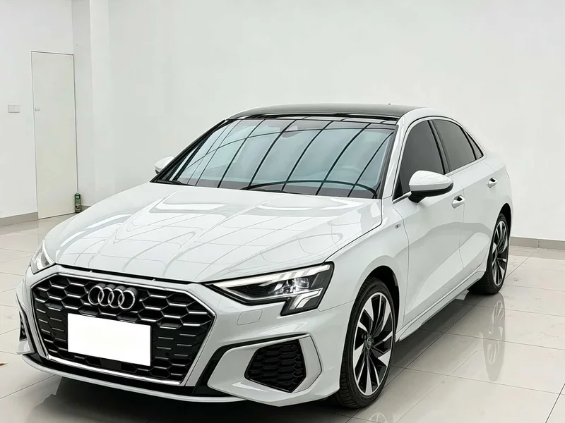 Audi A3 — фото 1