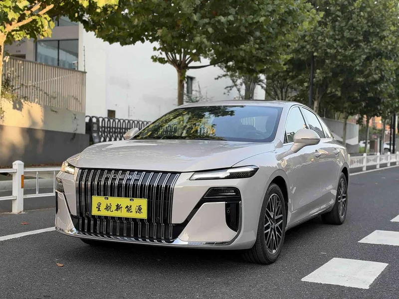 Roewe M7 DMH — фото 1
