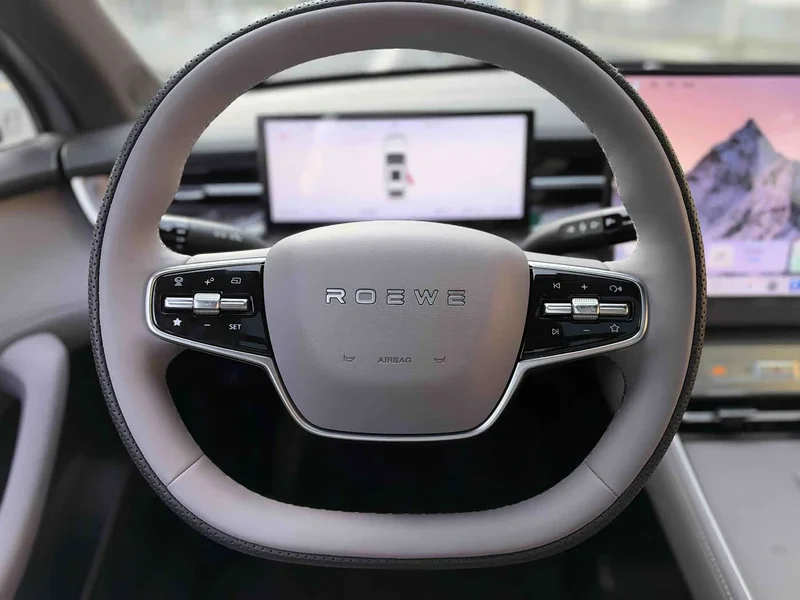 Roewe M7 DMH — фото 18