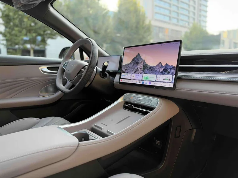 Roewe M7 DMH — фото 19