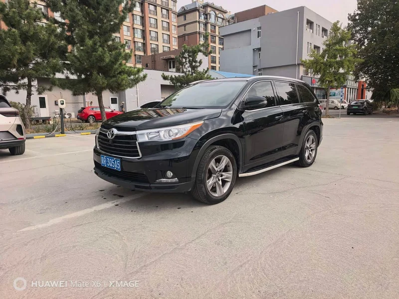 Toyota Highlander — фото 2