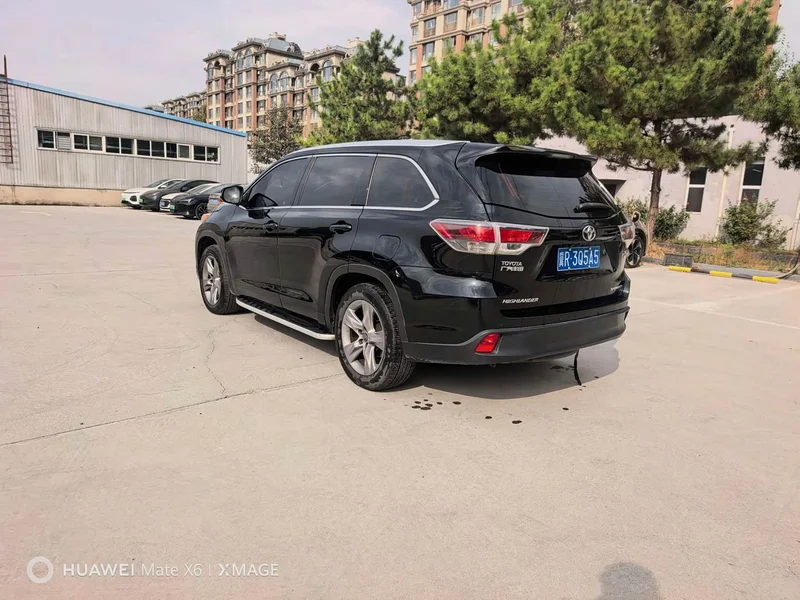 Toyota Highlander — фото 5