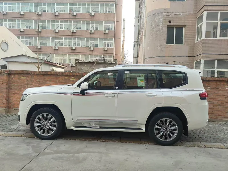 Toyota Land Cruiser (Imported) — фото 3