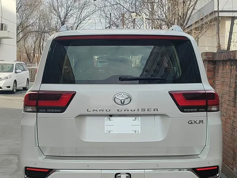 Toyota Land Cruiser (Imported) — фото 4