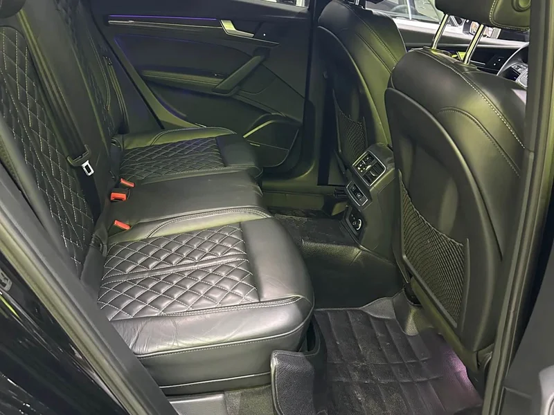 Audi Q5L Sportback — фото 5