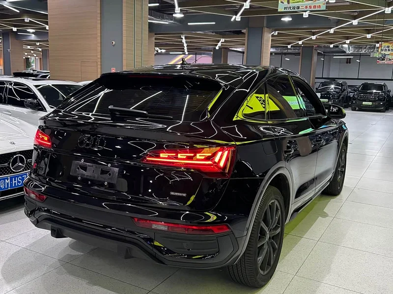 Audi Q5L Sportback — фото 7
