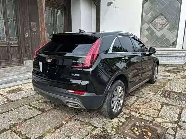 Cadillac XT4 — фото 8
