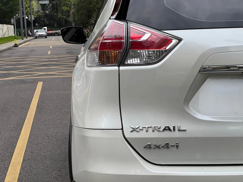 Nissan X-Trail — фото 12