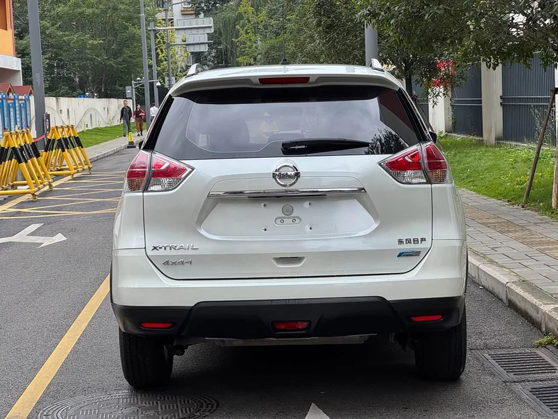 Nissan X-Trail — фото 10