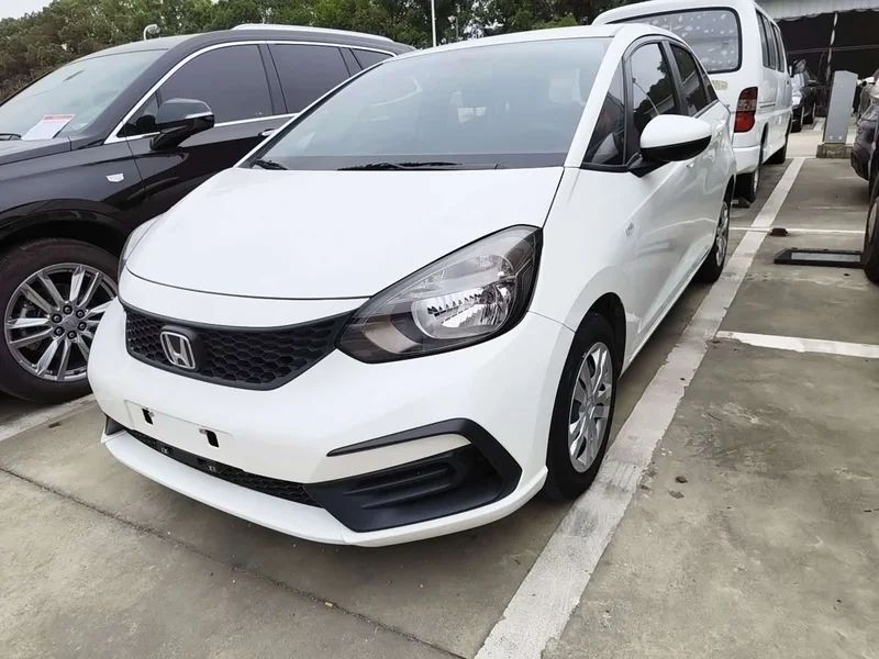 Honda Fit — фото 1