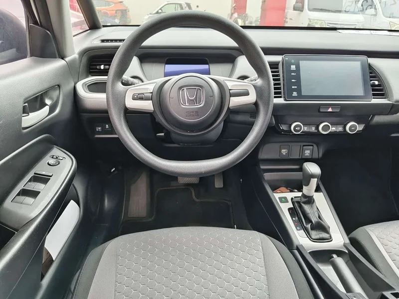 Honda Fit — фото 8