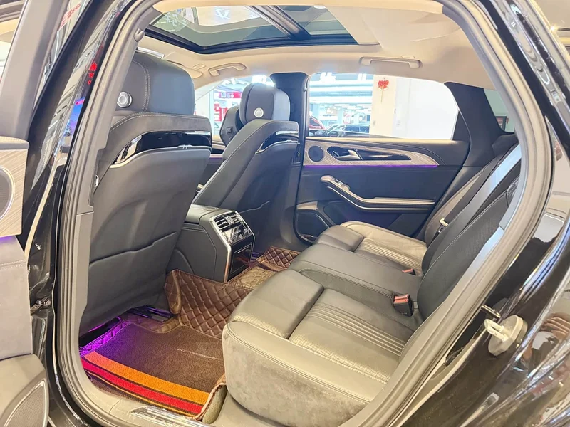 Hongqi H9 — фото 10