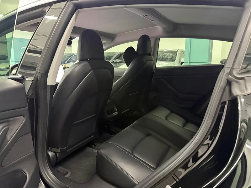 Tesla Model 3 — фото 12