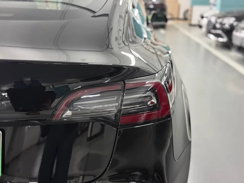 Tesla Model 3 — фото 17