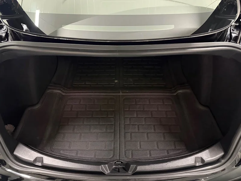 Tesla Model 3 — фото 18