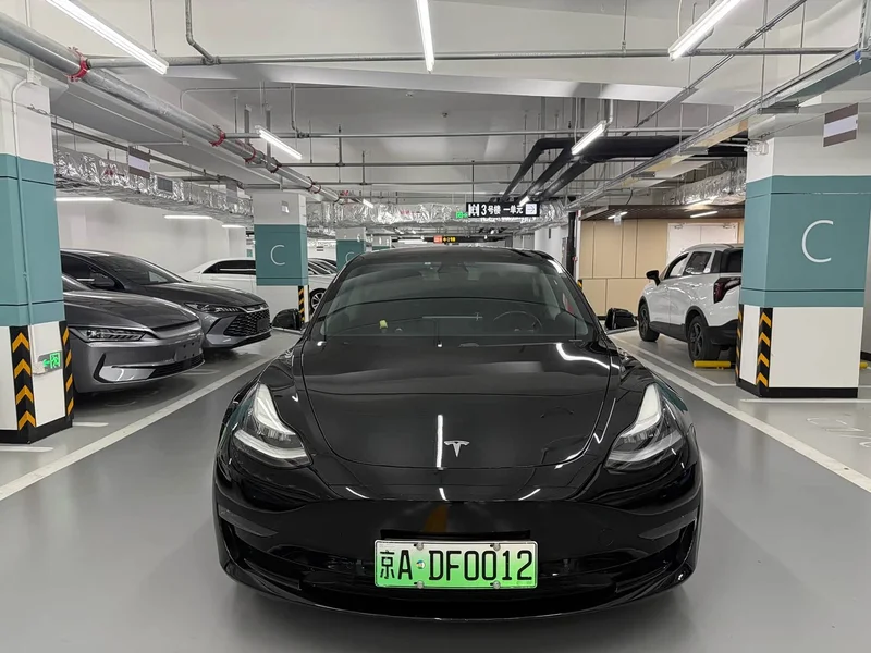 Tesla Model 3 — фото 2