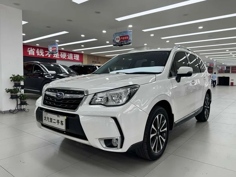 Subaru Forester — фото 1