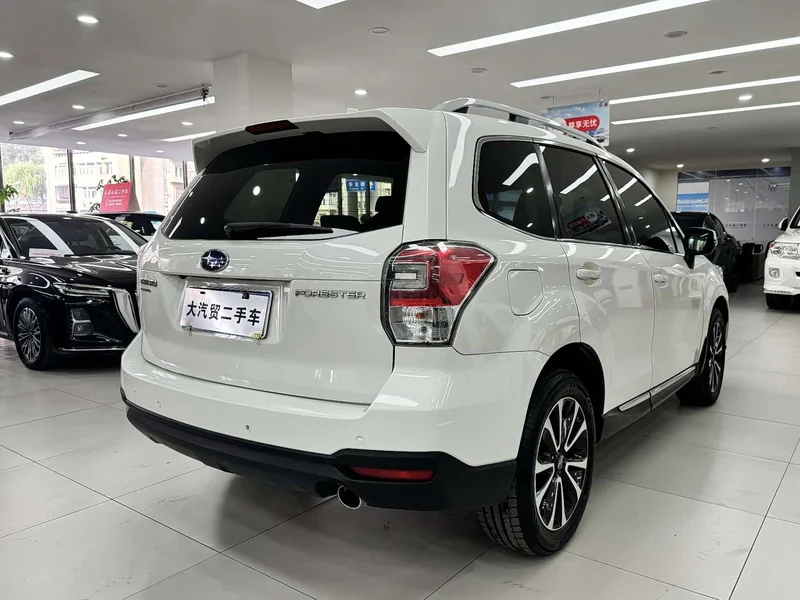 Subaru Forester — фото 5