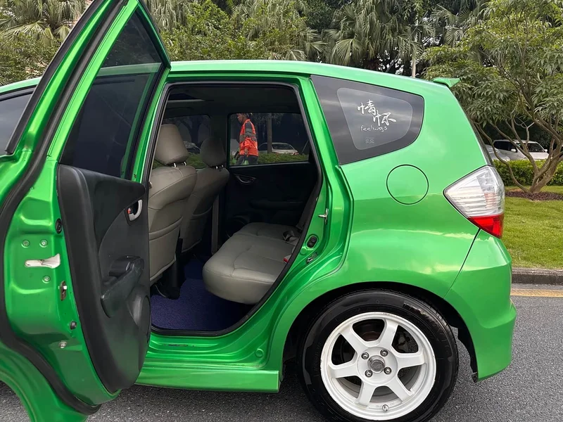 Honda Fit — фото 15