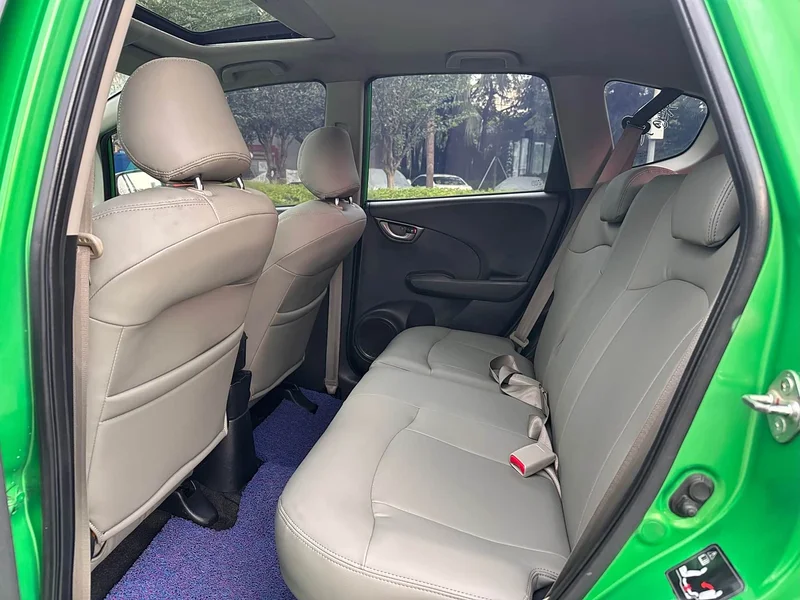 Honda Fit — фото 16