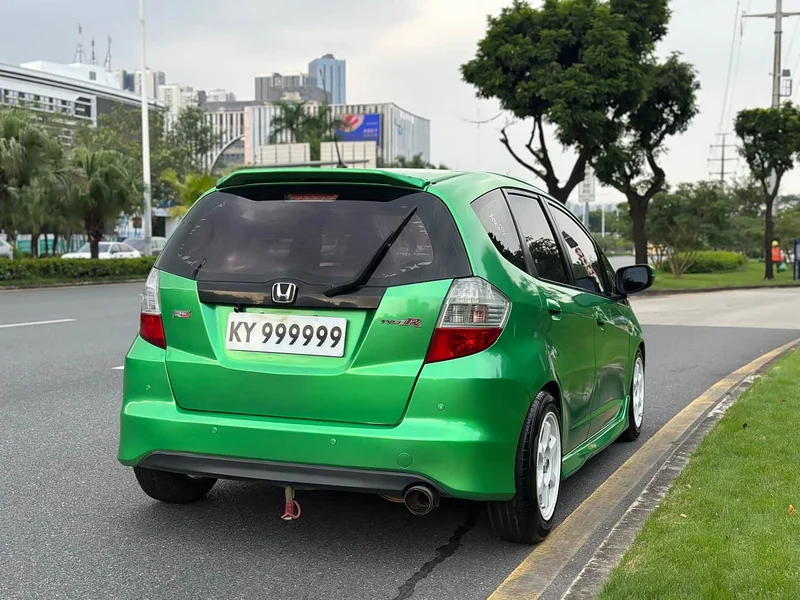 Honda Fit — фото 7
