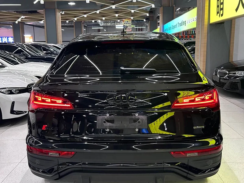 Audi Q5L Sportback — фото 6